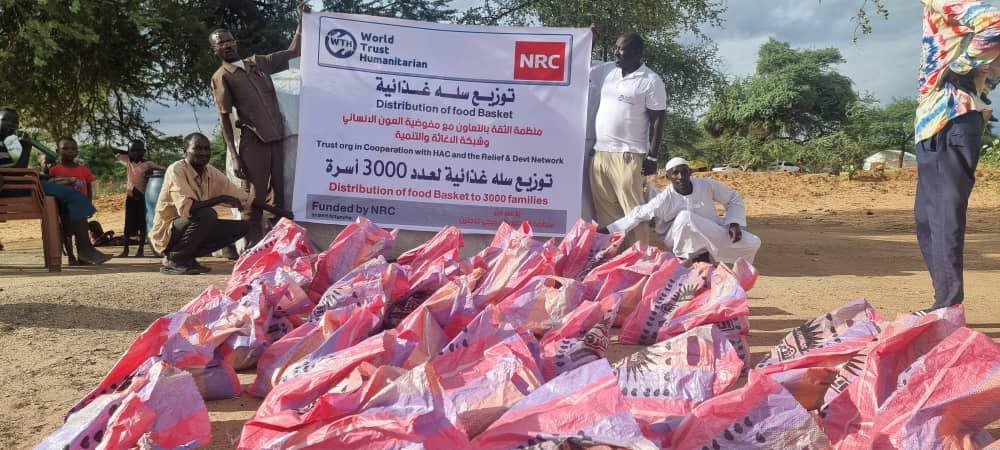 Distribution of food baskets to 3000 families